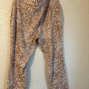 Time and Tru leopard Tan and White Patterned Pants